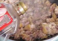 木耳砂锅鸡的做法 步骤6