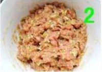 东北熏干豆腐卷的做法 步骤2