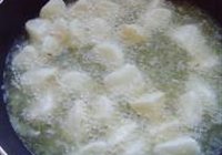 拔丝山药的做法 步骤5