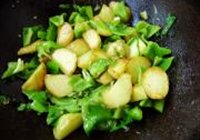 地三鲜的做法 步骤7