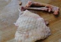 鲜蔬脱骨鸡翅的做法 步骤1