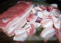 红烧肉炖山药的做法 步骤1