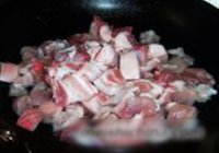 红烧肉炖山药的做法 步骤5
