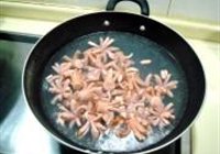 辣炒菊花肠的做法 步骤3