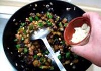 杭椒炒茄丁的做法 步骤11