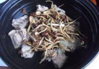 茶菇番鸭煲的做法 步骤6