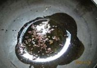 椒香炝豆芽的做法 步骤3
