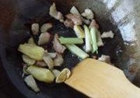 鱼头泡饼的做法 步骤4