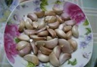 孜然大蒜炒牛肉的做法 步骤2