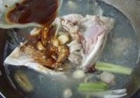 鱼头泡饼的做法 步骤7