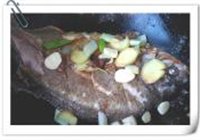 家常熬红鲳鱼的做法 步骤7