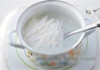 鸡汁萝卜丝的做法 步骤3