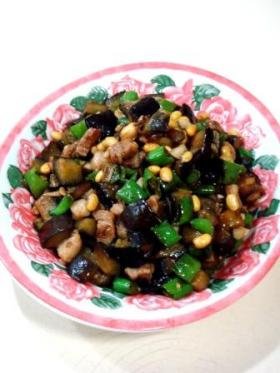 杭椒炒茄丁