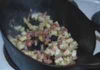 夹心肉卷李子的做法 步骤7
