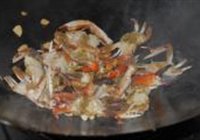 葱姜炒蟹的做法 步骤10