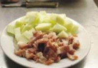 夹心肉卷李子的做法 步骤5