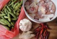 毛豆烧鸡的做法 步骤1