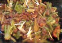 酸辣牛肉的做法 步骤3