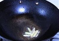 茭白炒肉丝的做法 步骤3