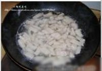 尖椒炒油渣的做法 步骤2
