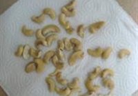 腰果香菇炒芥兰梗的做法 步骤3
