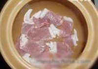 梅菜煲猪肉的做法 步骤4