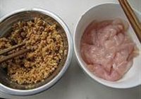 花生鸡肉卷的做法 步骤2