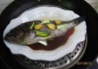 葱油鱼的做法 步骤3