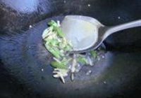 肉炒半边豆角的做法 步骤3