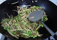 茭白炒肉丝的做法 步骤10