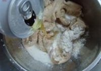 辣子肥肠的做法 步骤1