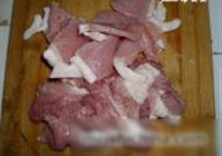 梅菜煲猪肉的做法 步骤3