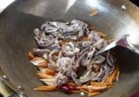雪菜炒毛肚的做法 步骤10