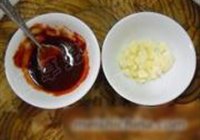 玫瑰腐乳炒雍菜的做法 步骤3