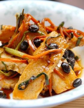 老干妈炒鱼饼
