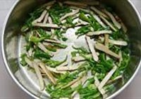 香干炒蘑菇的做法 步骤5