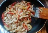 泡椒肉丝的做法 步骤11