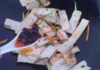 老干妈炒鱼饼的做法 步骤8