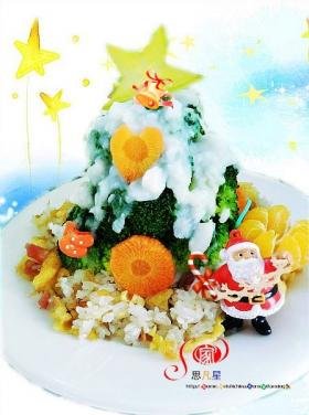 缤纷圣诞腊味炒饭