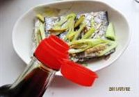 清蒸带鱼的做法 步骤4