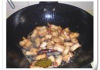 鹌鹑蛋炖肉的做法 步骤8
