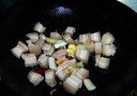 马哈鱼炖五花肉的做法 步骤7