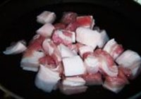 马哈鱼炖五花肉的做法 步骤5