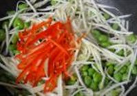 茭白肉丝炒毛豆的做法 步骤10