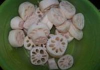 排骨藕汤的做法 步骤2