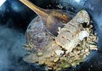 煎熬黄花鱼的做法 步骤15