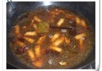鹌鹑蛋炖肉的做法 步骤10