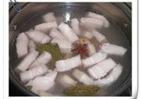 鹌鹑蛋炖肉的做法 步骤5