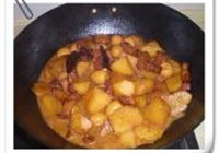 鹌鹑蛋炖肉的做法 步骤14