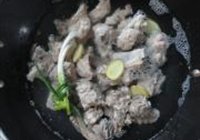 糖醋排骨的做法 步骤3